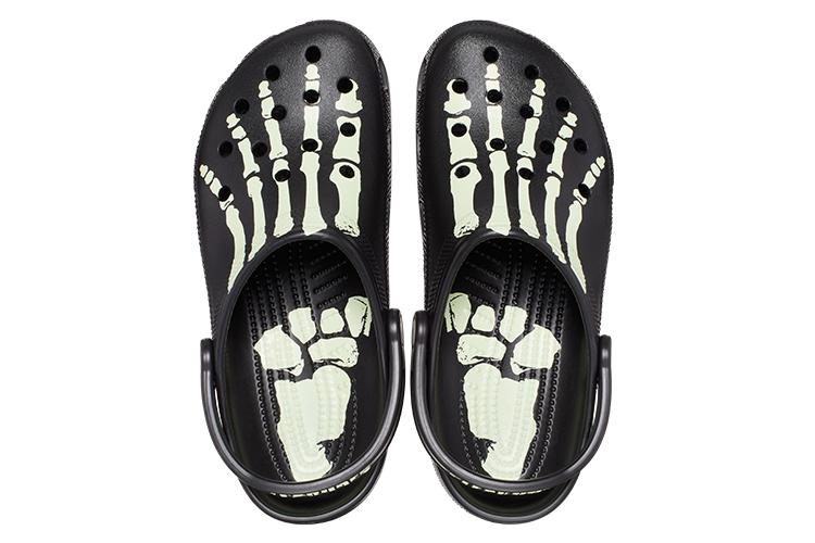 Шлепанцы унисекс Crocs Pleasures X Classic Clog светящиеся в темноте, 39-40 EU