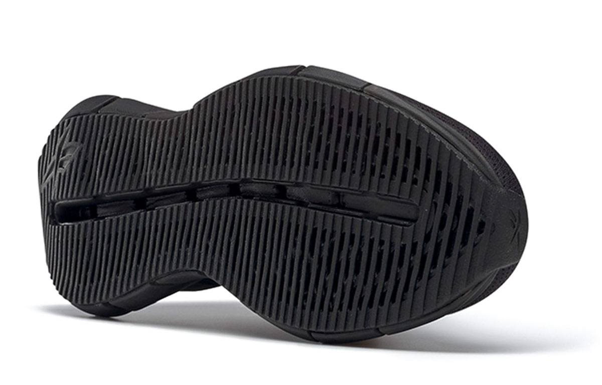 Кроссовки женские Reebok Zig Kinetica черные, 36 EU