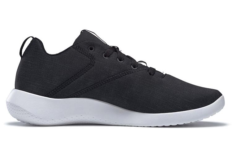 Кроссовки женские Reebok FX0150 черно-белые, 37.5 EU