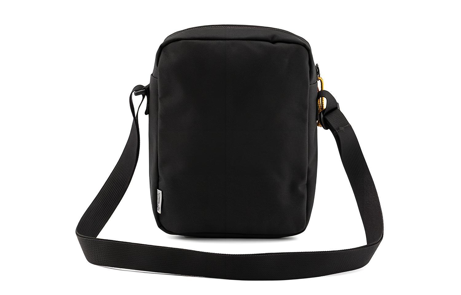 Сумка унисекс Timberland A6MP5-001 черная, One Size EU