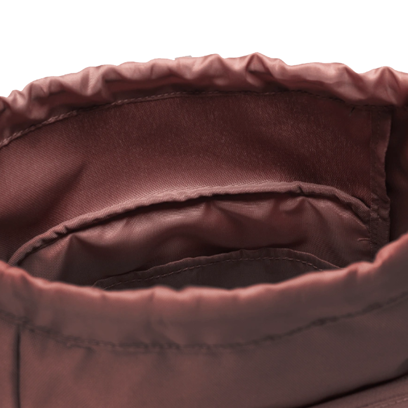 Сумка унисекс Under Armour 1376461-604 красная