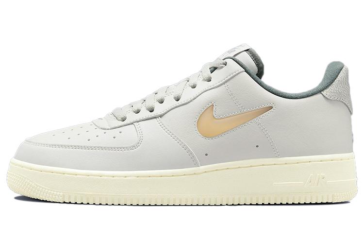 Спортивные кроссовки мужские Nike Air Force 1 '07 Lx Light Bone, 43 EU