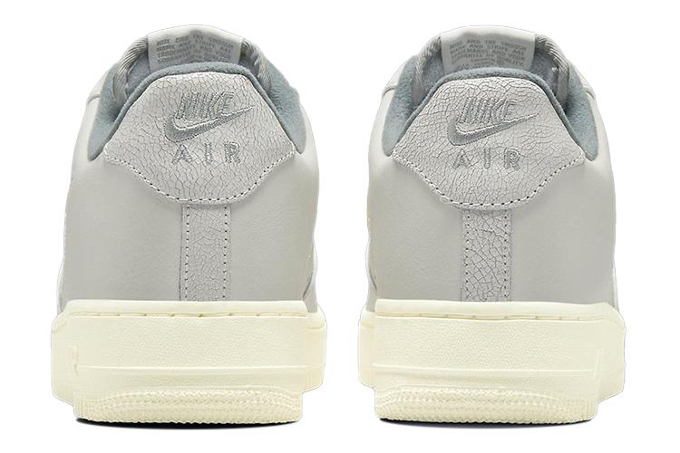 Спортивные кроссовки мужские Nike Air Force 1 '07 Lx Light Bone, 43 EU