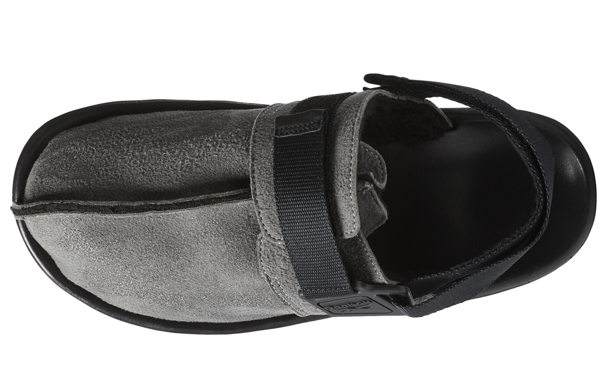 Шлепанцы унисекс Reebok Beatnik Sherpa серые черные, 44 EU