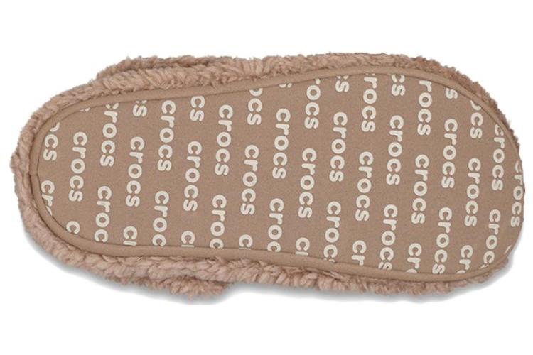 Тапочки унисекс Crocs Classic Cozzzy Slipper коричневые, 42-43 EU