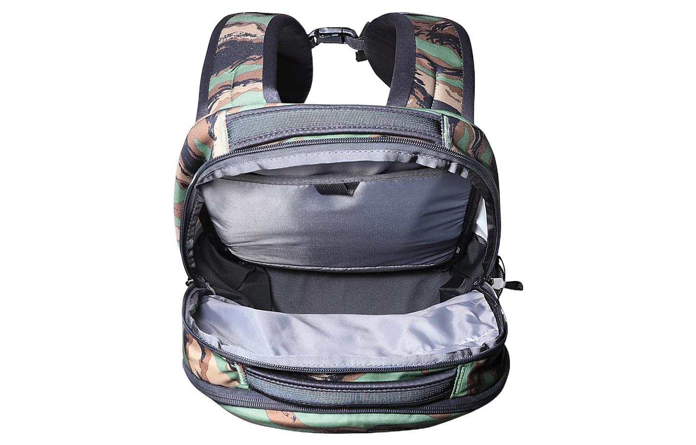 Рюкзак мужской THE NORTH FACE Jester 28L камуфляжный