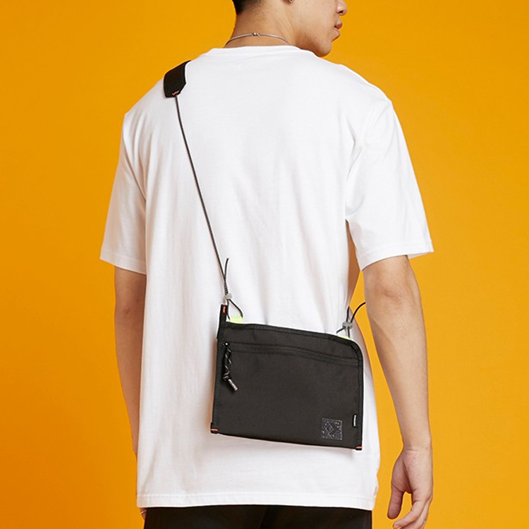 Сумка женская Converse 10019920-A04 черная