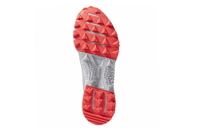 Кроссовки женские Reebok All Terrain Craze Low Top светло-серые, 35 EU