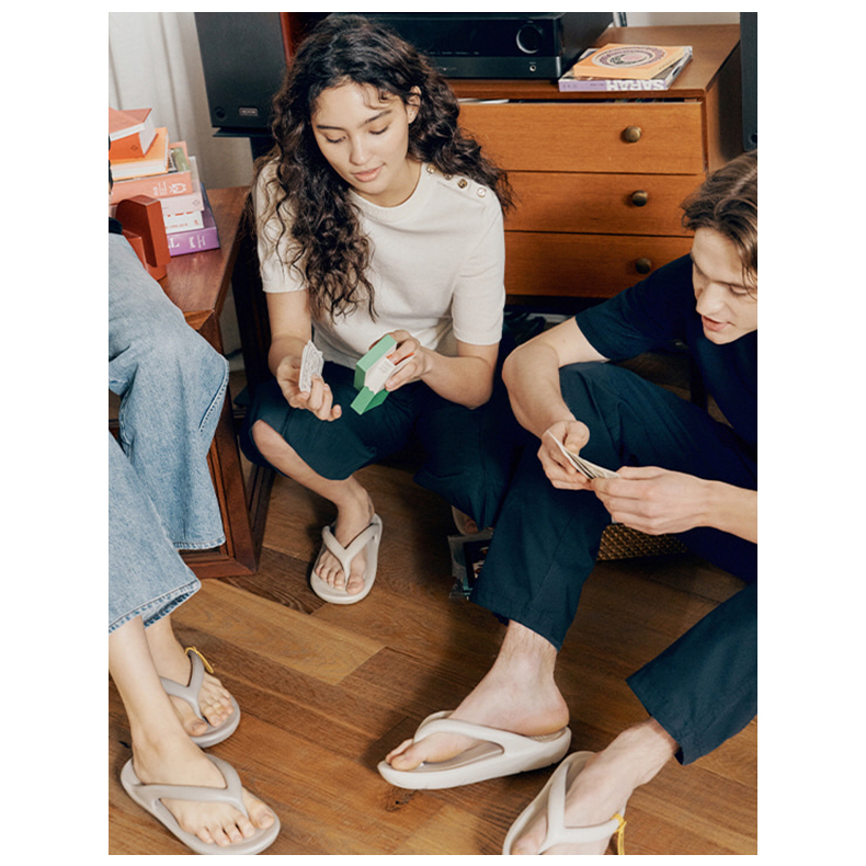 Шлепанцы унисекс TAW&TOE Quiet Flip Flops кремовые, 39/40 EU