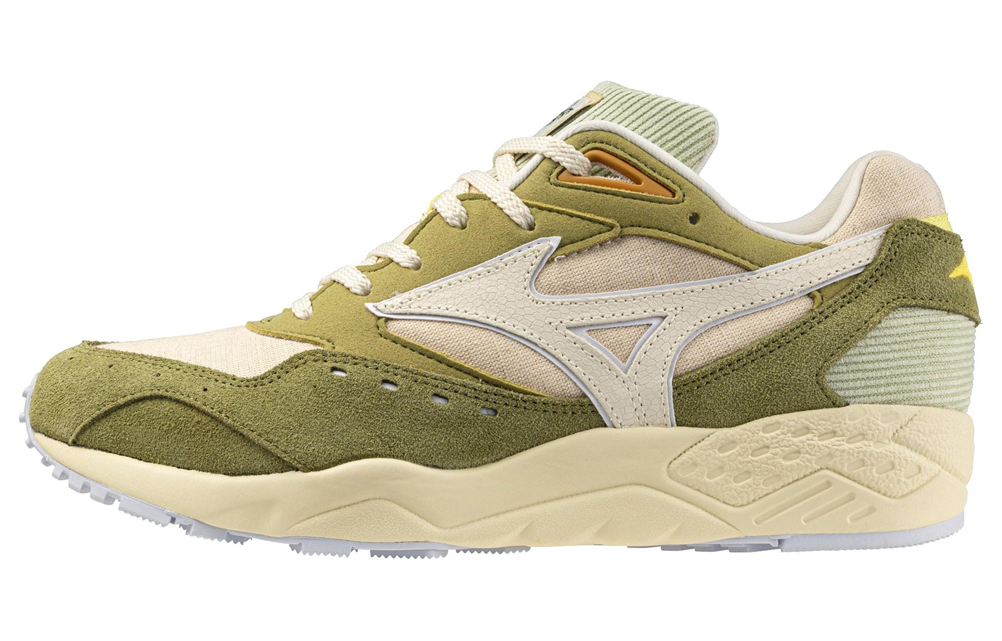 Кроссовки унисекс Mizuno Contender Countryside Pack бежево-зеленые, 39 EU