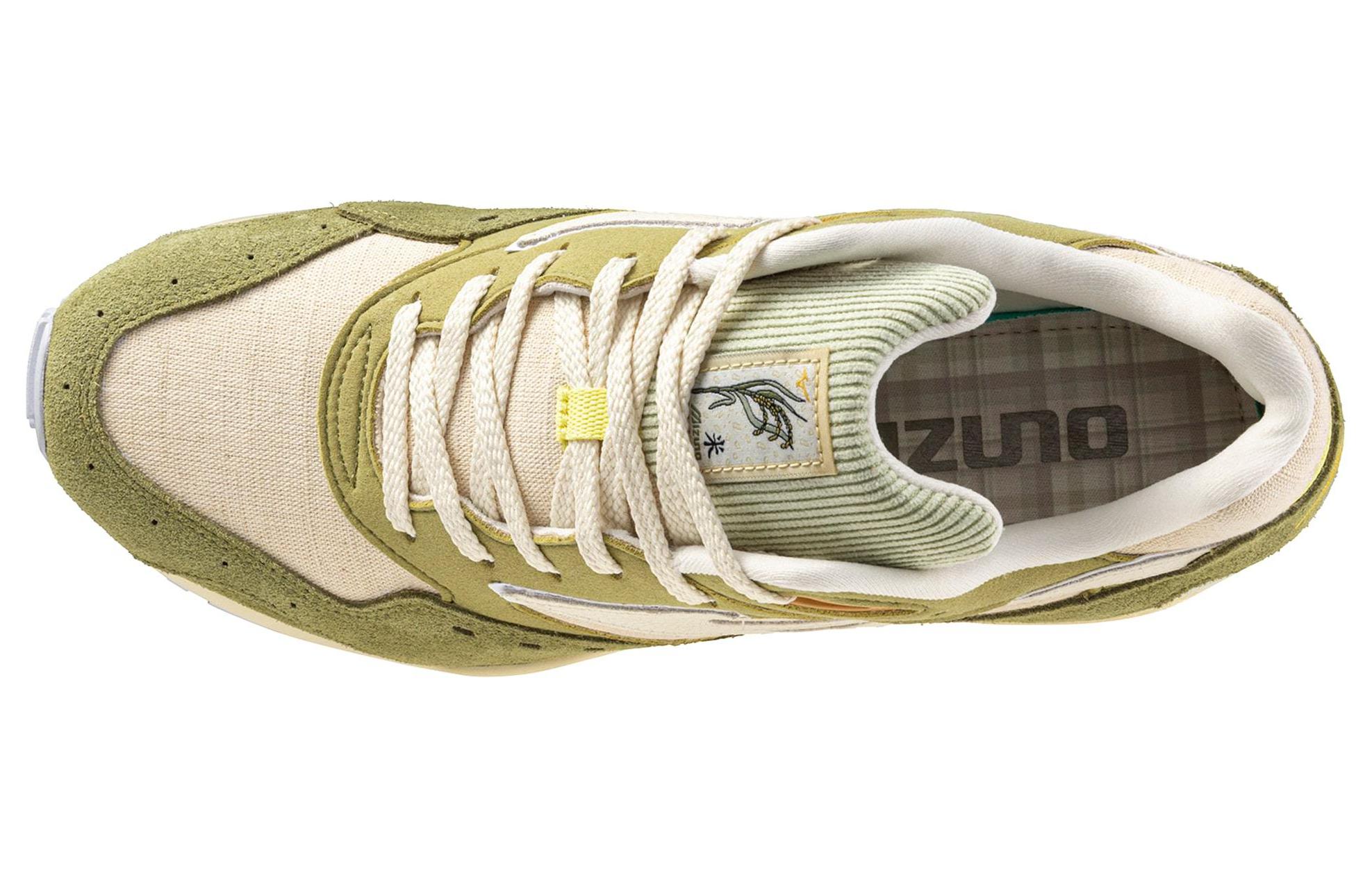 Кроссовки унисекс Mizuno Contender Countryside Pack бежево-зеленые, 39 EU
