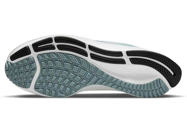 Кроссовки женские Nike Air Zoom Pegasus 38 белые, 39 EU