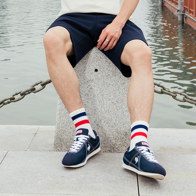 Кроссовки унисекс Le Coq Sportif Cushioning темно-синие, 36 EU