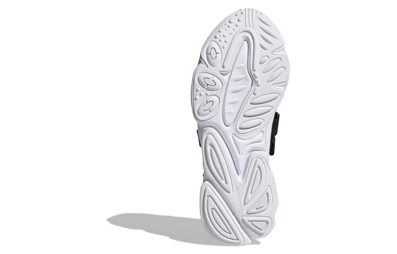 Сандалии унисекс Adidas Originals Ozweego черно-белые, 39 EU
