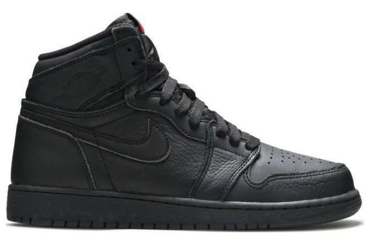 Кроссовки женские JORDAN 1 Retro High OG Essentials черные, 38 EU