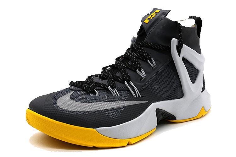 Кроссовки мужские Nike Ambassador 8 черные, 40 EU