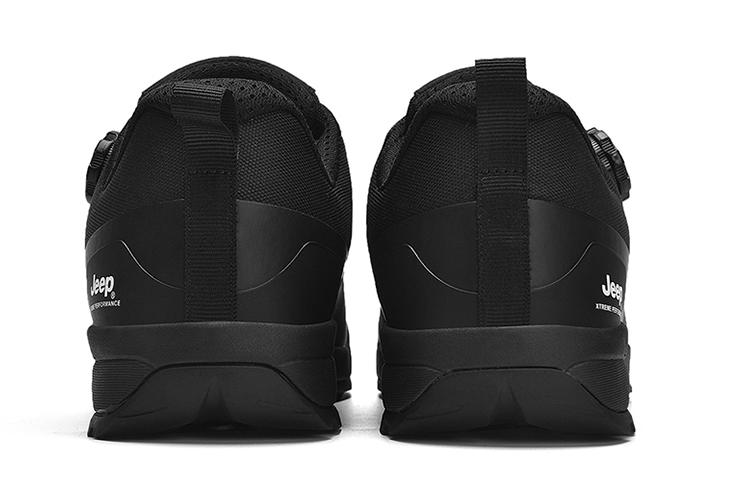 Спортивные ботинки мужские Jeep P311091236 черные, 40 EU