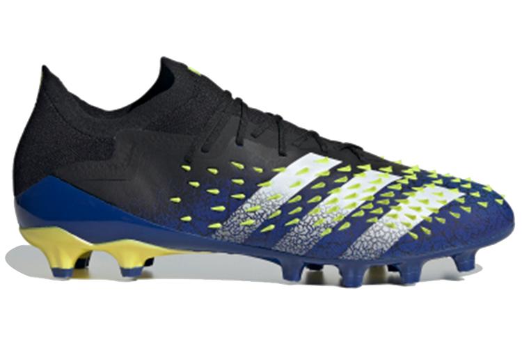 Футбольные бутсы мужские Adidas Predator Freak.1 Low черные, 45 EU