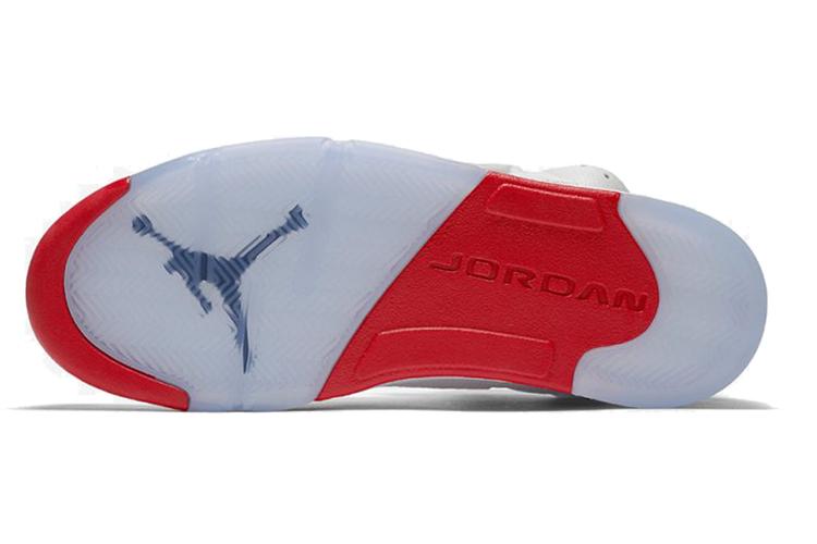 Кроссовки унисекс Jordan Son of Mars белые, 39 EU