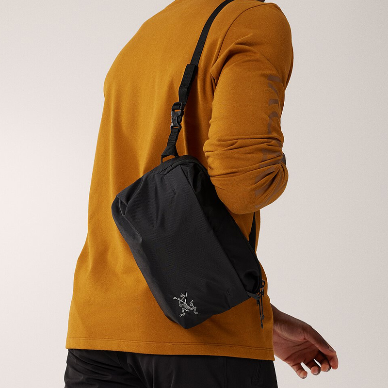 Сумка унисекс Arcteryx X000007973-Black черная