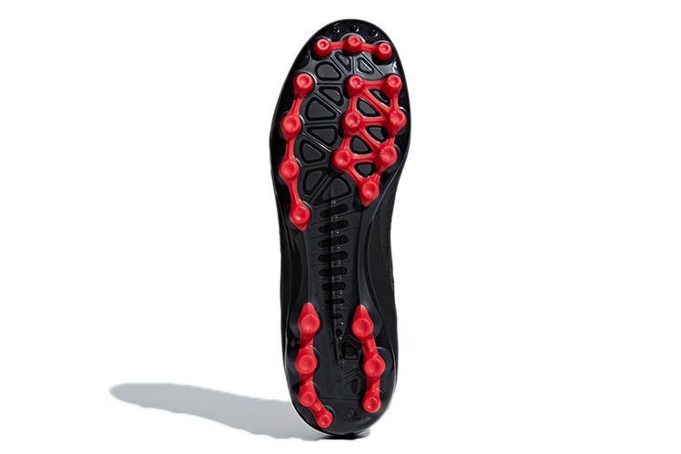 Футбольные бутсы мужские Adidas Predator 18.3 AG черные, 40 2/3 EU