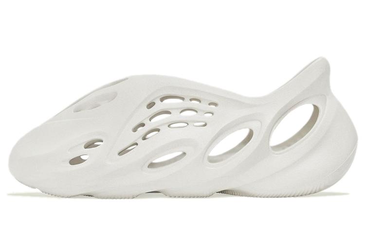 Кроссовки унисекс Adidas Yeezy Foam RNNR