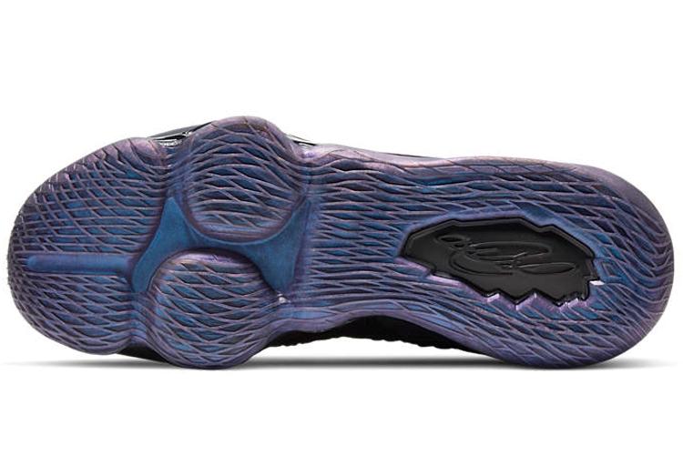 Кроссовки мужские Nike LeBron 17 Currency, 41 EU