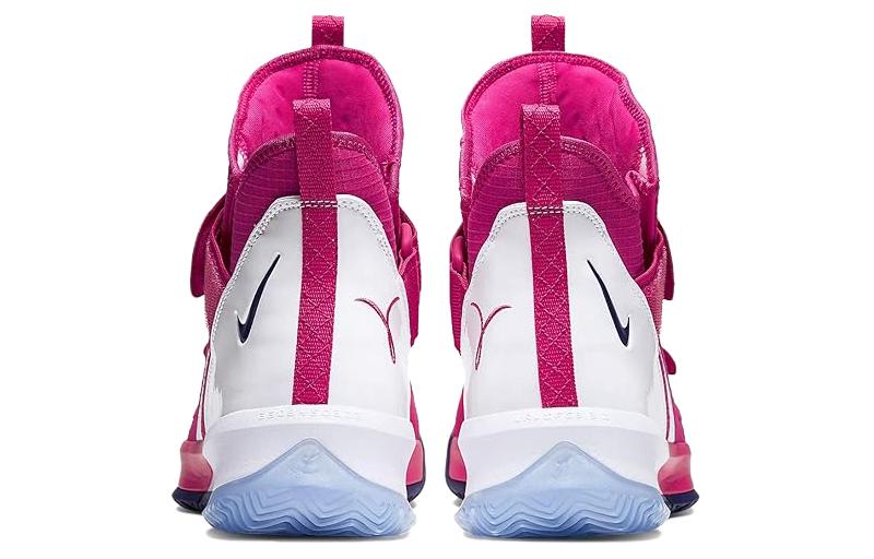 Кроссовки женские Nike Soldier 13, 44 EU