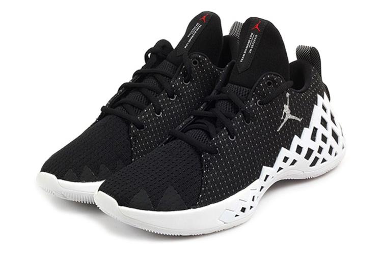 Спортивные кроссовки мужские Jordan Jumpman Diamond Low Metallic Silver, 42.5 EU