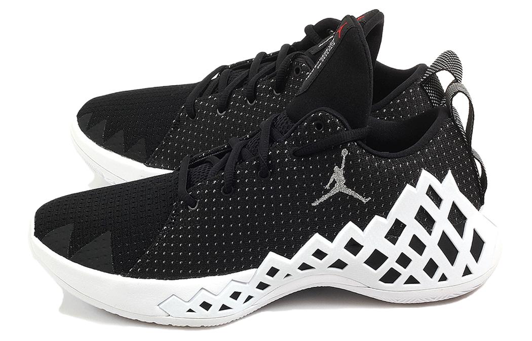 Спортивные кроссовки мужские Jordan Jumpman Diamond Low Metallic Silver, 42.5 EU