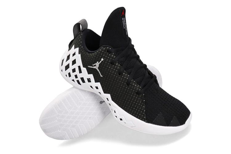 Спортивные кроссовки мужские Jordan Jumpman Diamond Low Metallic Silver, 42.5 EU