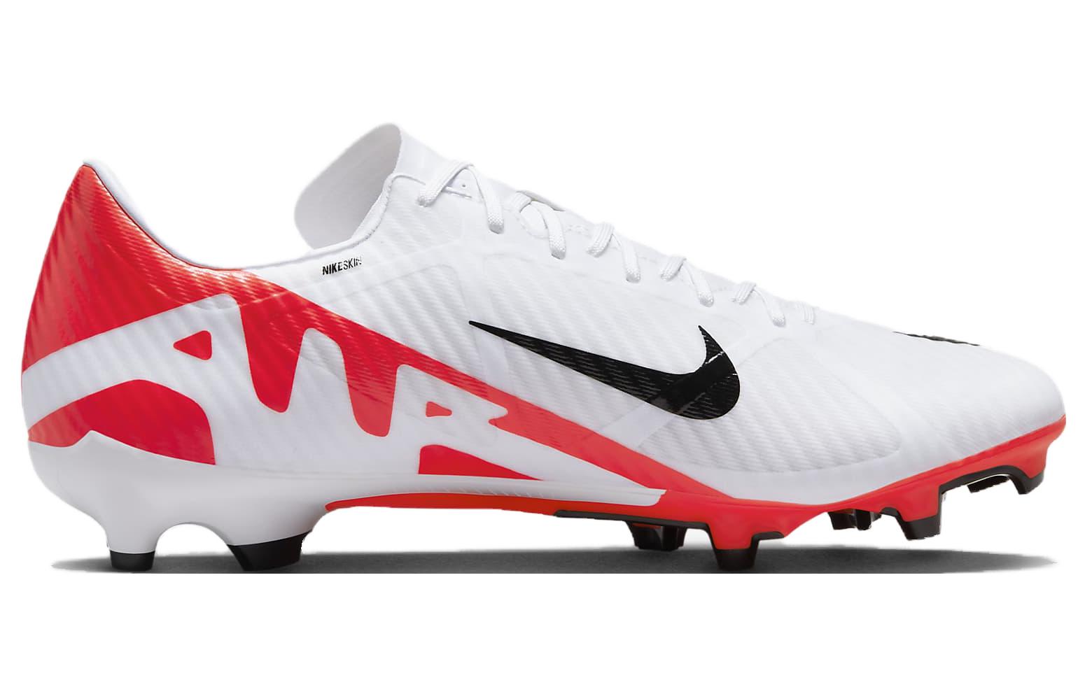 Бутсы унисекс Nike Zoom Vapor 15 Academy FG/MG белые, черные, кримсон, 36.5 EU