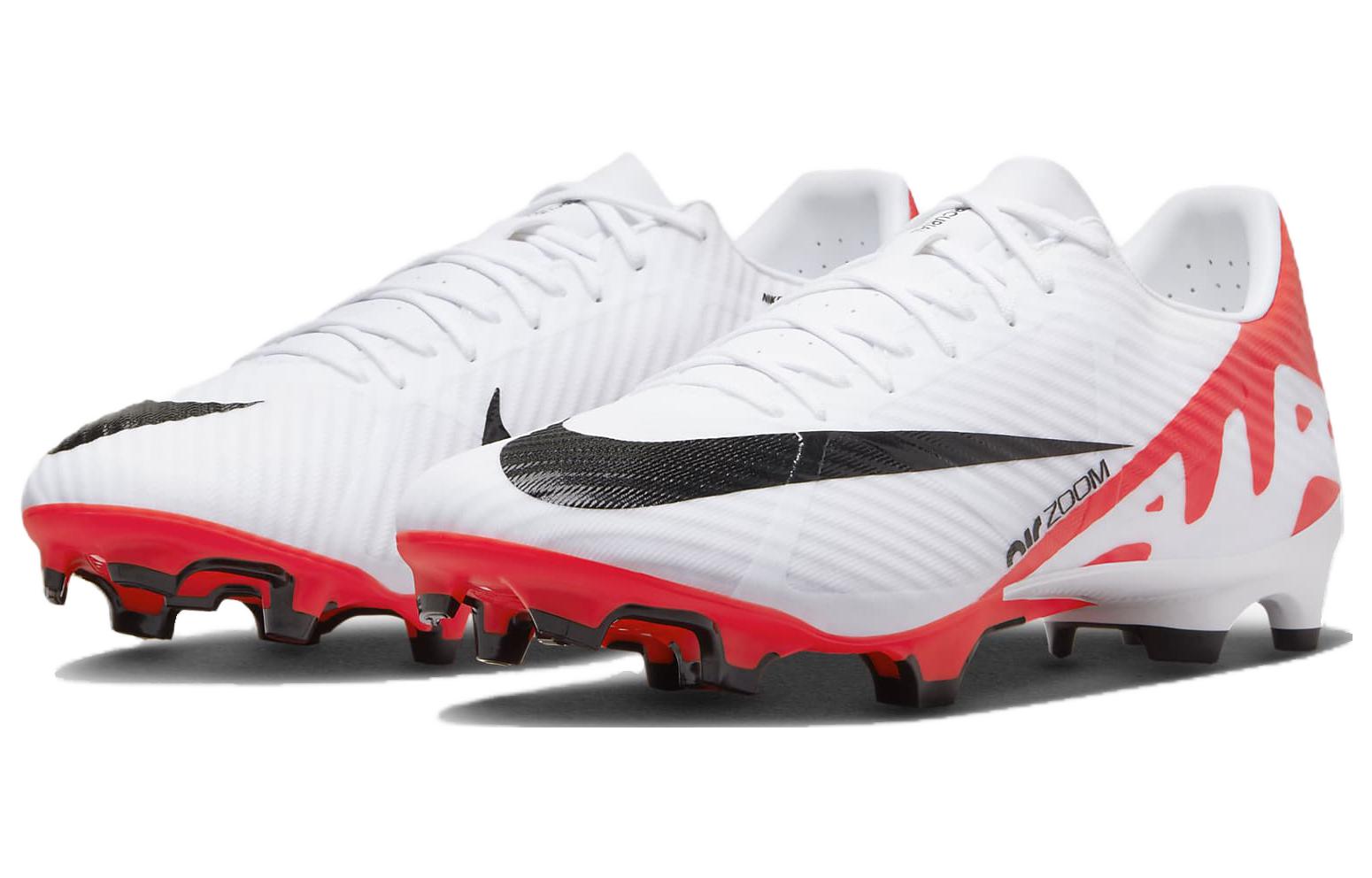 Бутсы унисекс Nike Zoom Vapor 15 Academy FG/MG белые, черные, кримсон, 36.5 EU