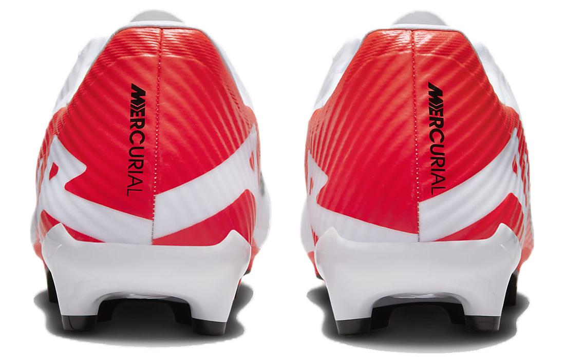 Бутсы унисекс Nike Zoom Vapor 15 Academy FG/MG белые, черные, кримсон, 36.5 EU