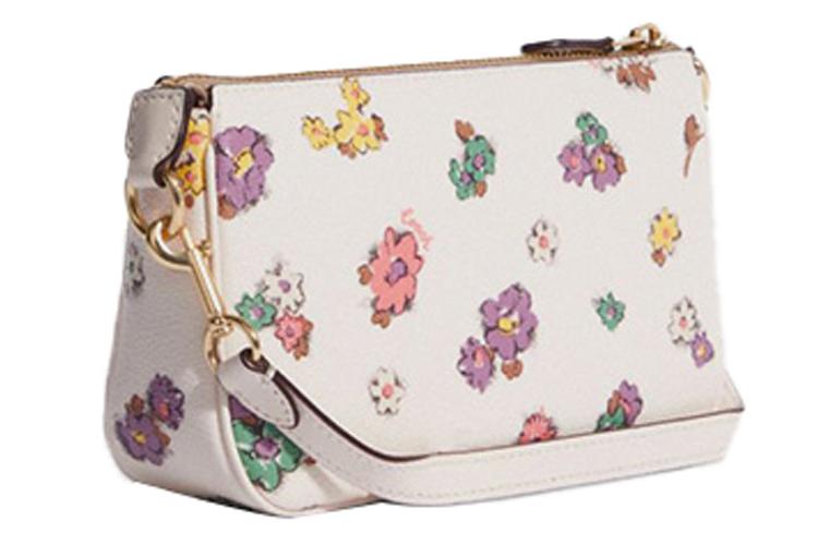 Сумка женская COACH Nolita Refined Pebbled Leather Pochette белая, малый размер