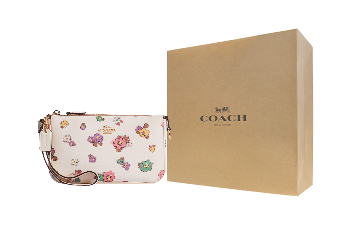 Сумка женская COACH Nolita Refined Pebbled Leather Pochette белая, малый размер
