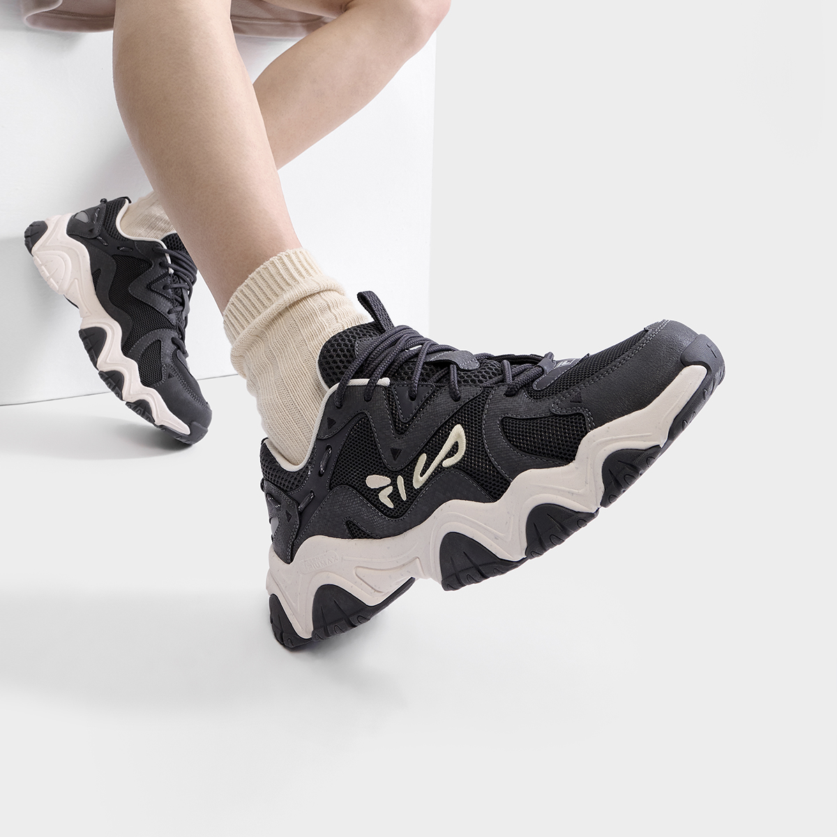 Кроссовки мужские FILA 4 черные, 39 EU