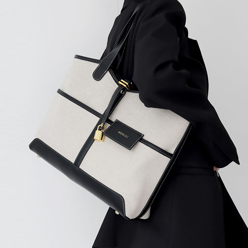 Плечевая сумка женская Mosiliri 2023092706 черная с золотом