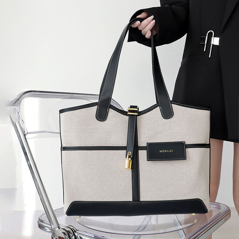 Плечевая сумка женская Mosiliri 2023092706 черная с золотом