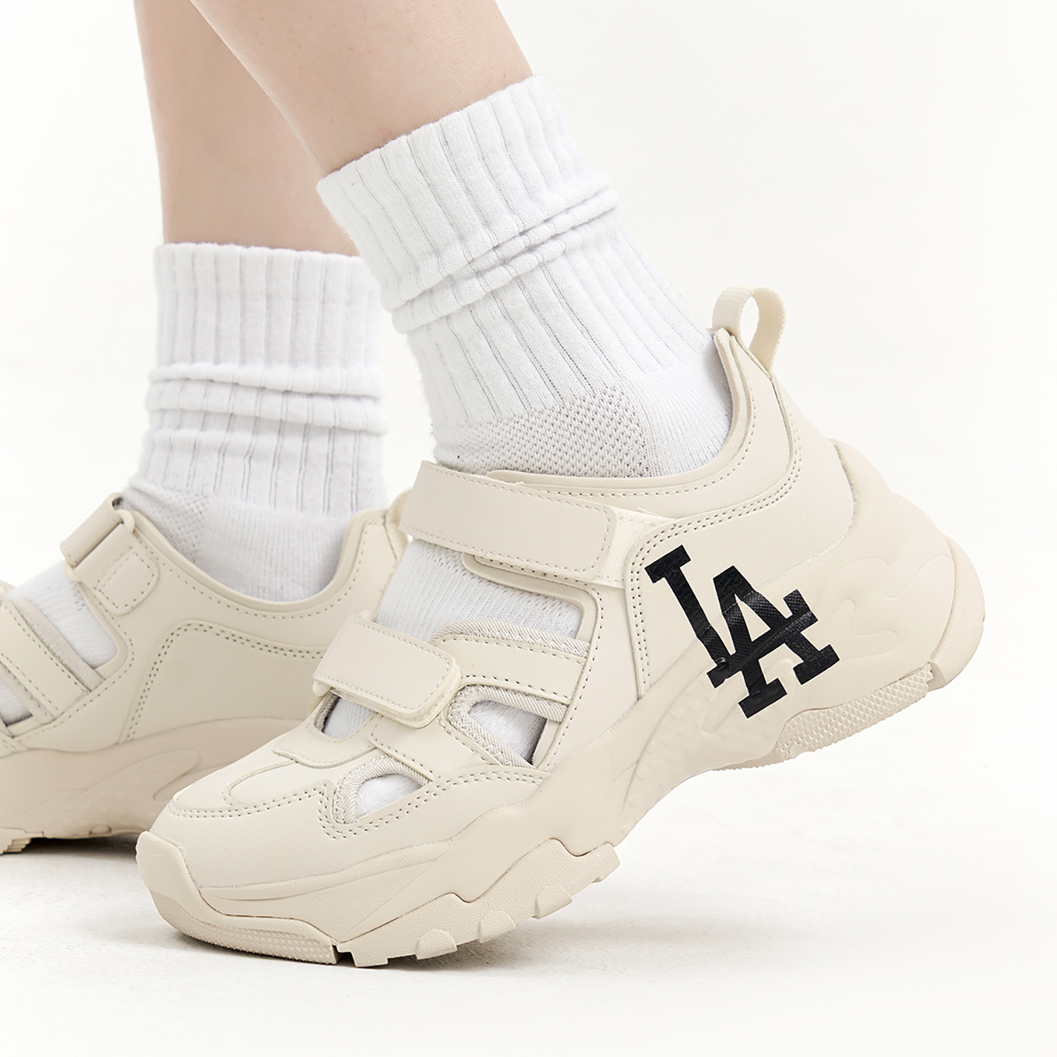 Сандалии унисекс MLB Chunky Mask кремовые, 39 EU