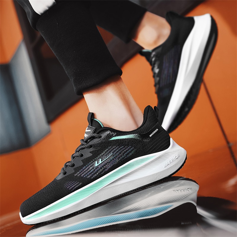 Кроссовки мужские WARRIOR WXY(S)-2316C06 черно-зелёные, 44 EU