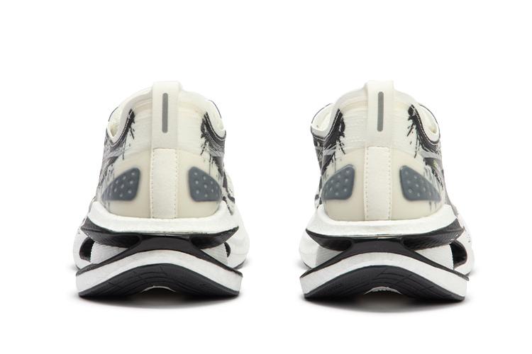 Кроссовки мужские 361° 572422226-1 бело-черные, 44 EU