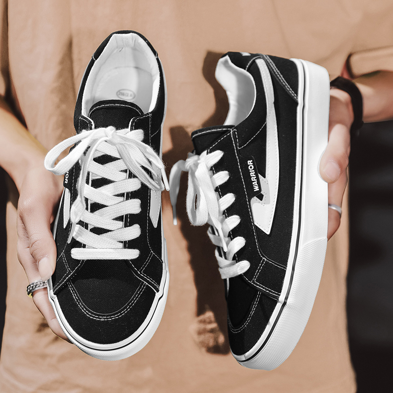 Кеды унисекс WARRIOR WXY-C978G03 черно-белые, 44 EU