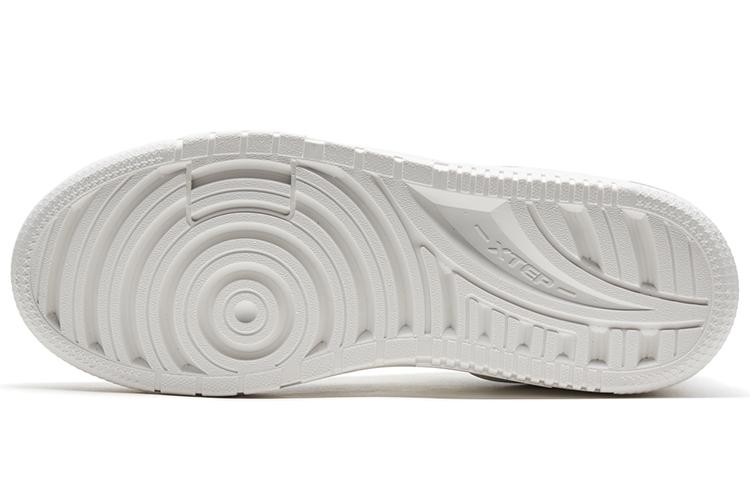 Кроссовки мужские XTEP 876119310024/, lunar stone gray/sail white, 45 EU