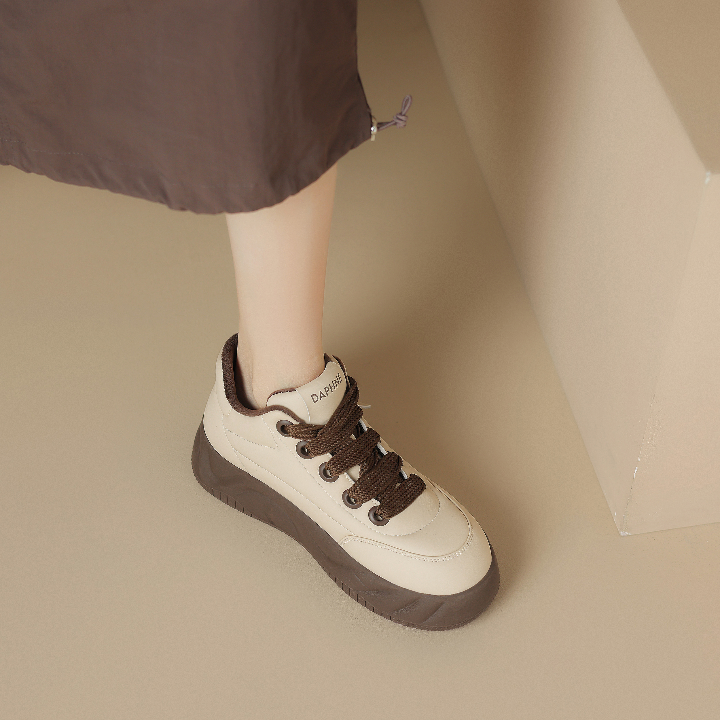 Полуботинки женские DAPHNE 4023404574, бежевые