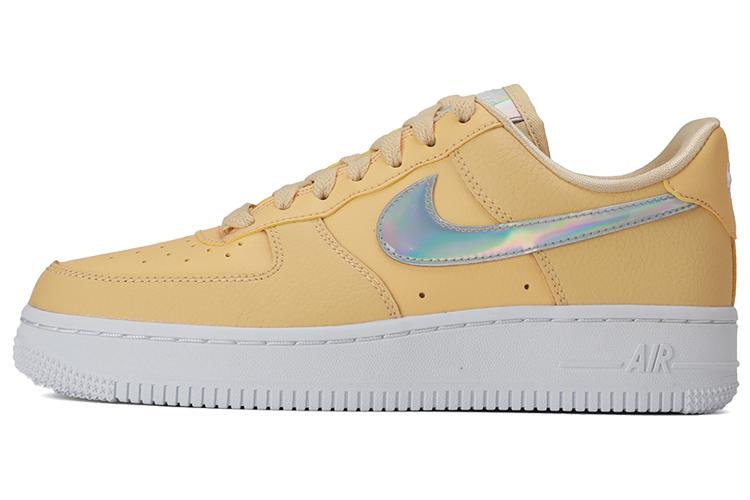 Кеды женские Nike Air Force 1 07 Ess оранжевые