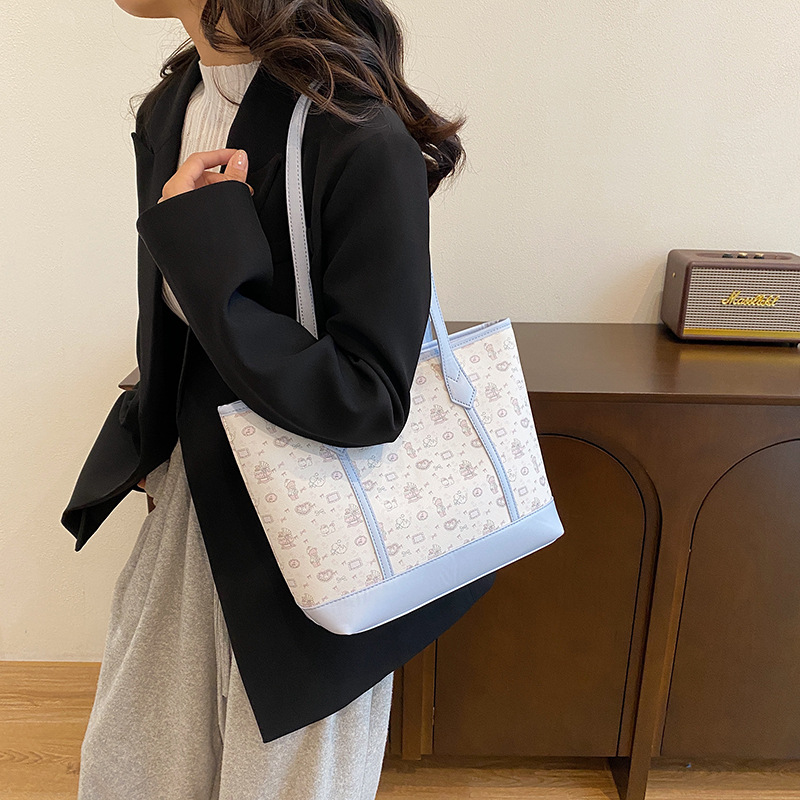 Сумка женская HACIN HC-GY-DRS8171 светло-голубая