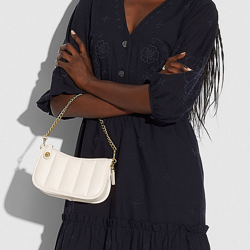 Сумка женская COACH Swinger белая