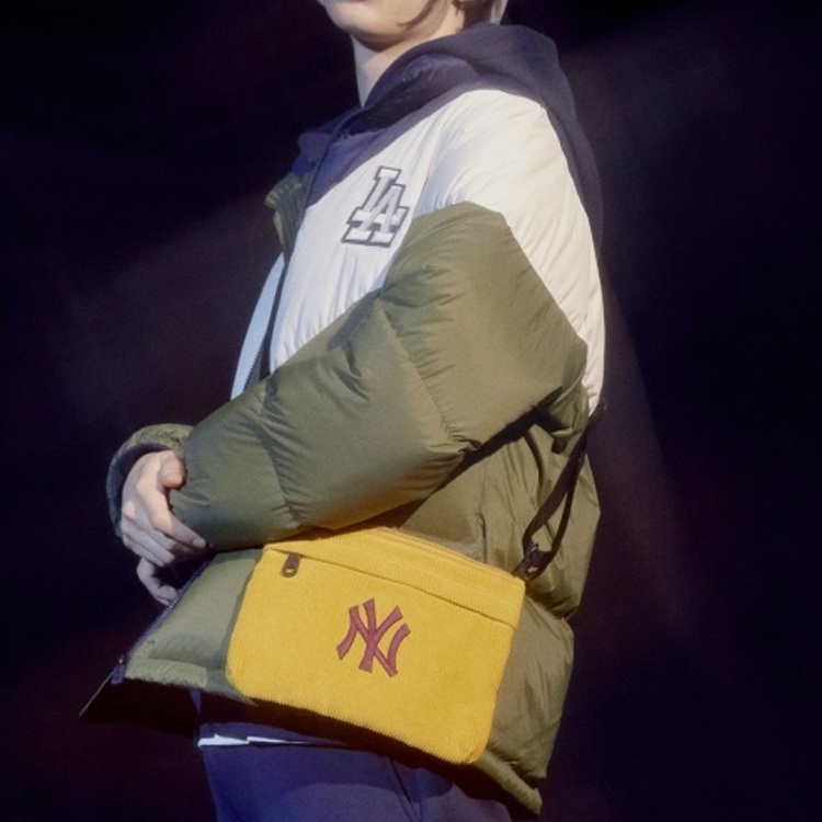 Кроссбоди-сумка унисекс MLB 32BGDG011 горчично-желтый/синий/хаки