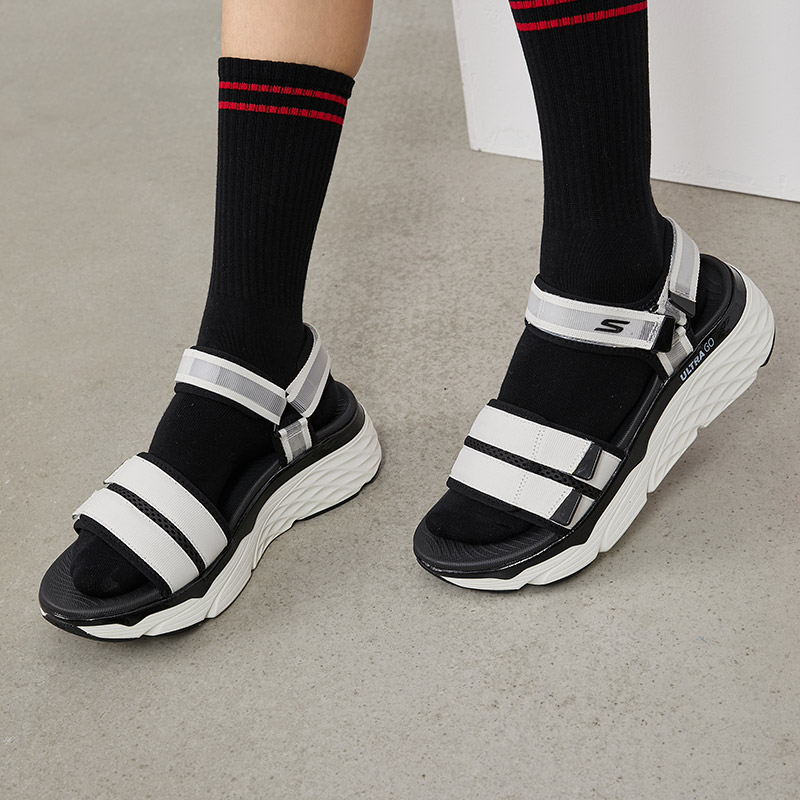 Сандалии женские Skechers Max Cushioning белые, 36 EU